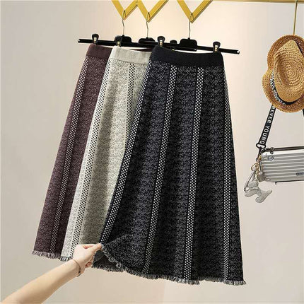 High-waisted A-line skirt